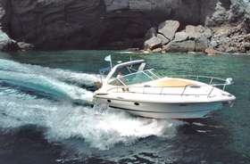 Alex Boat Rental: Sail Through Santorini’s Wonders
