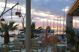 Flamingo Restaurant Naxos: A Dining Experience with a View