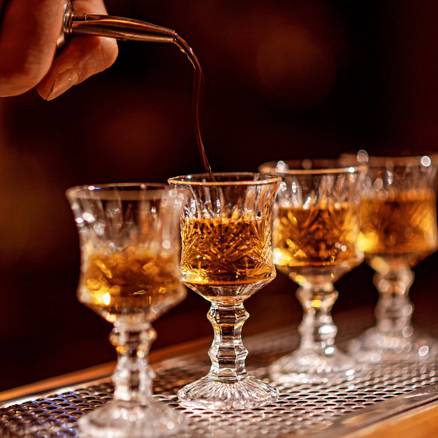 RUM BAR