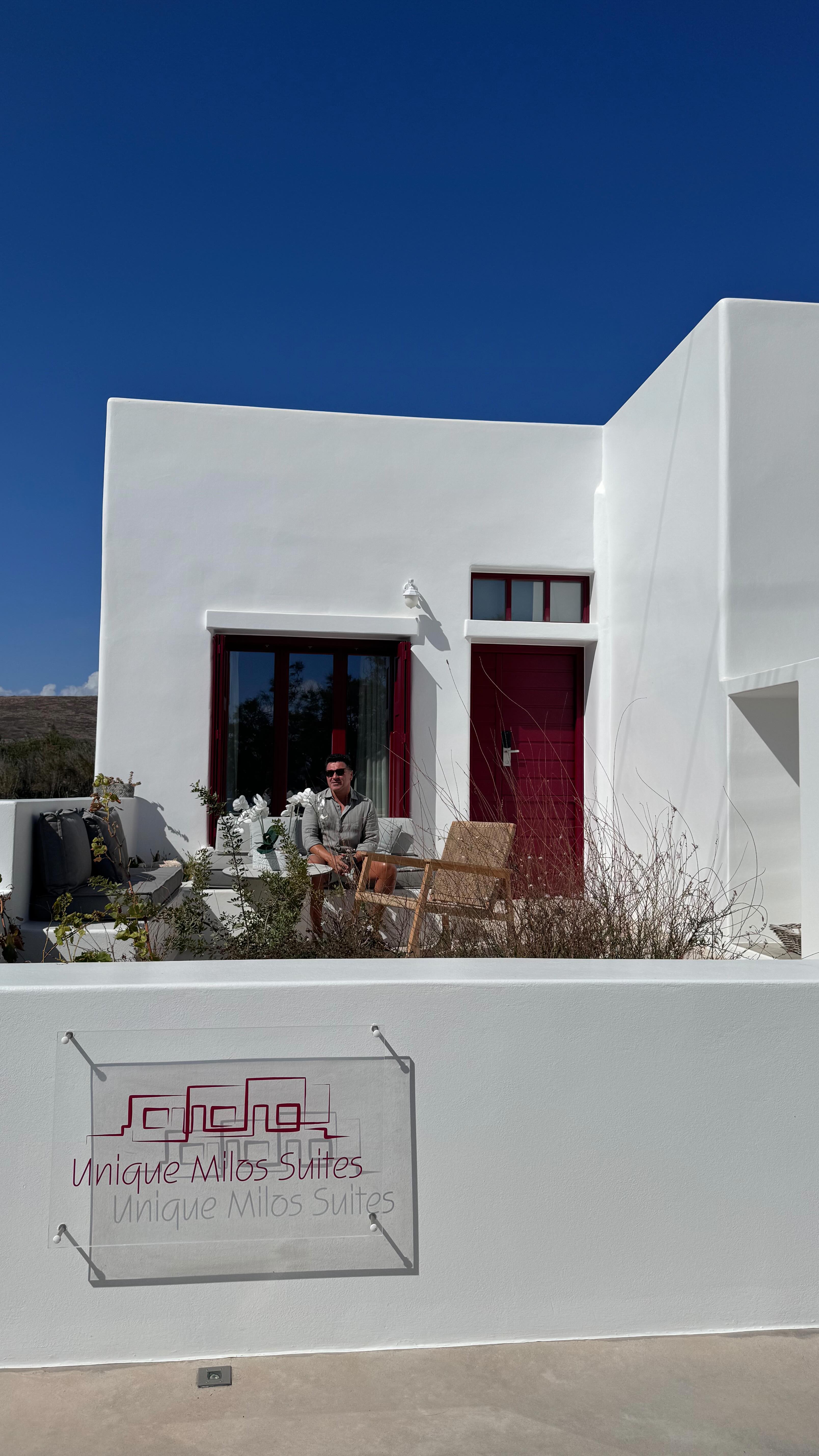 UNIQUE MILOS SUITES
