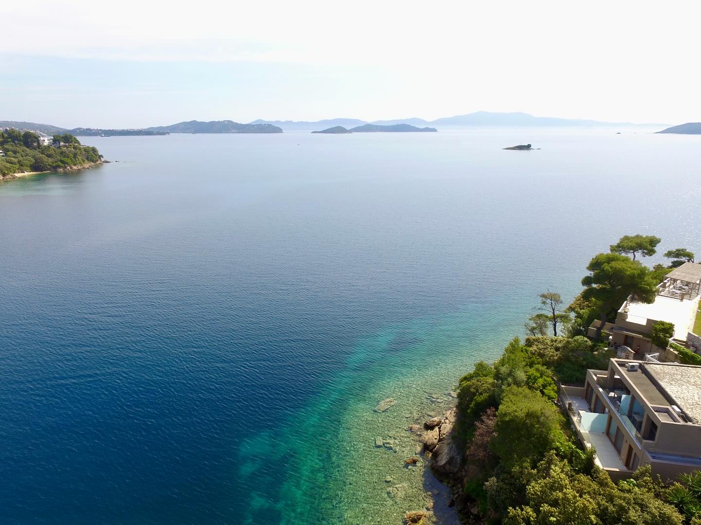 CAPE KANAPITSA HOTEL & SUITES