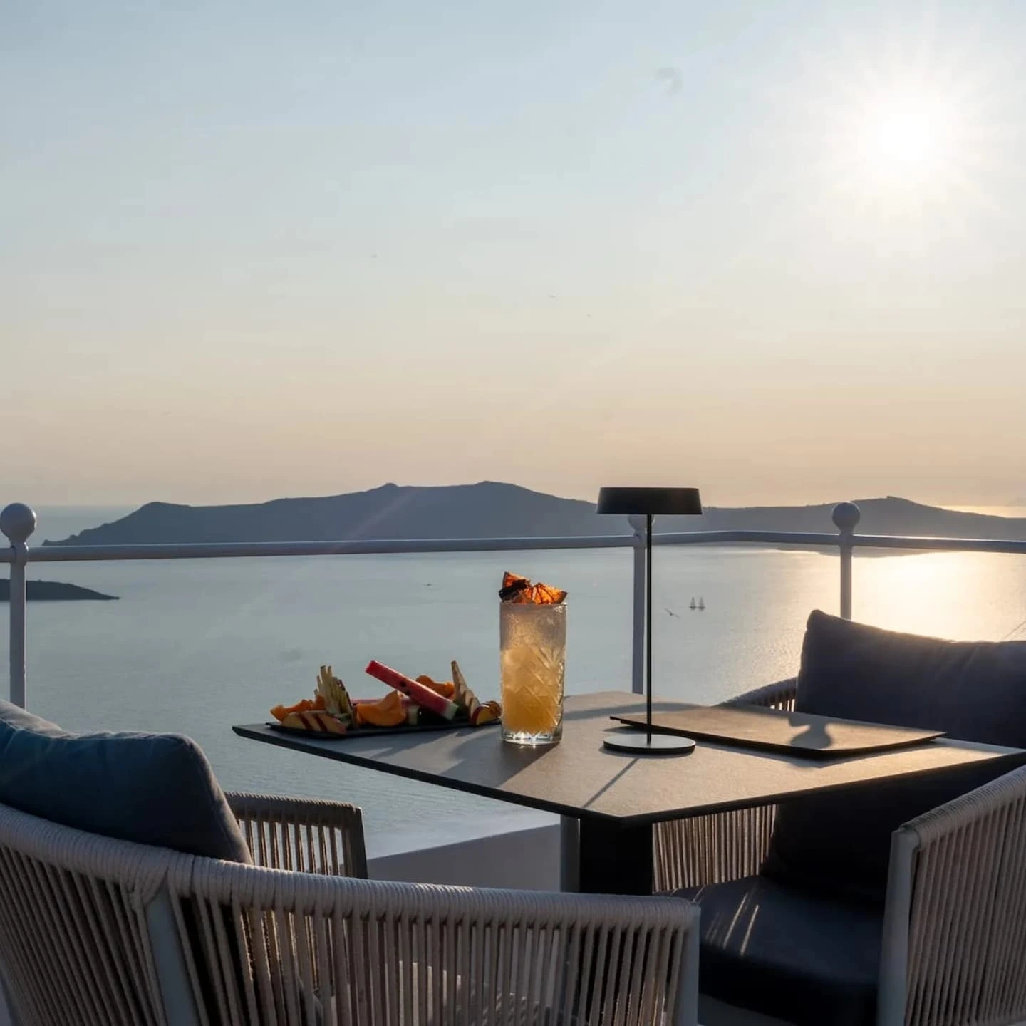COSMOPOLITAN SUITES