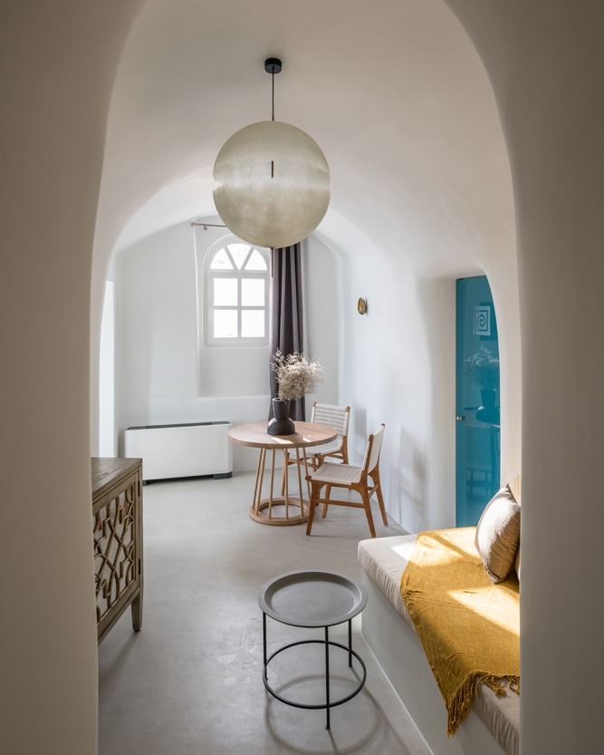 ART MAISONS EXCLUSIVE