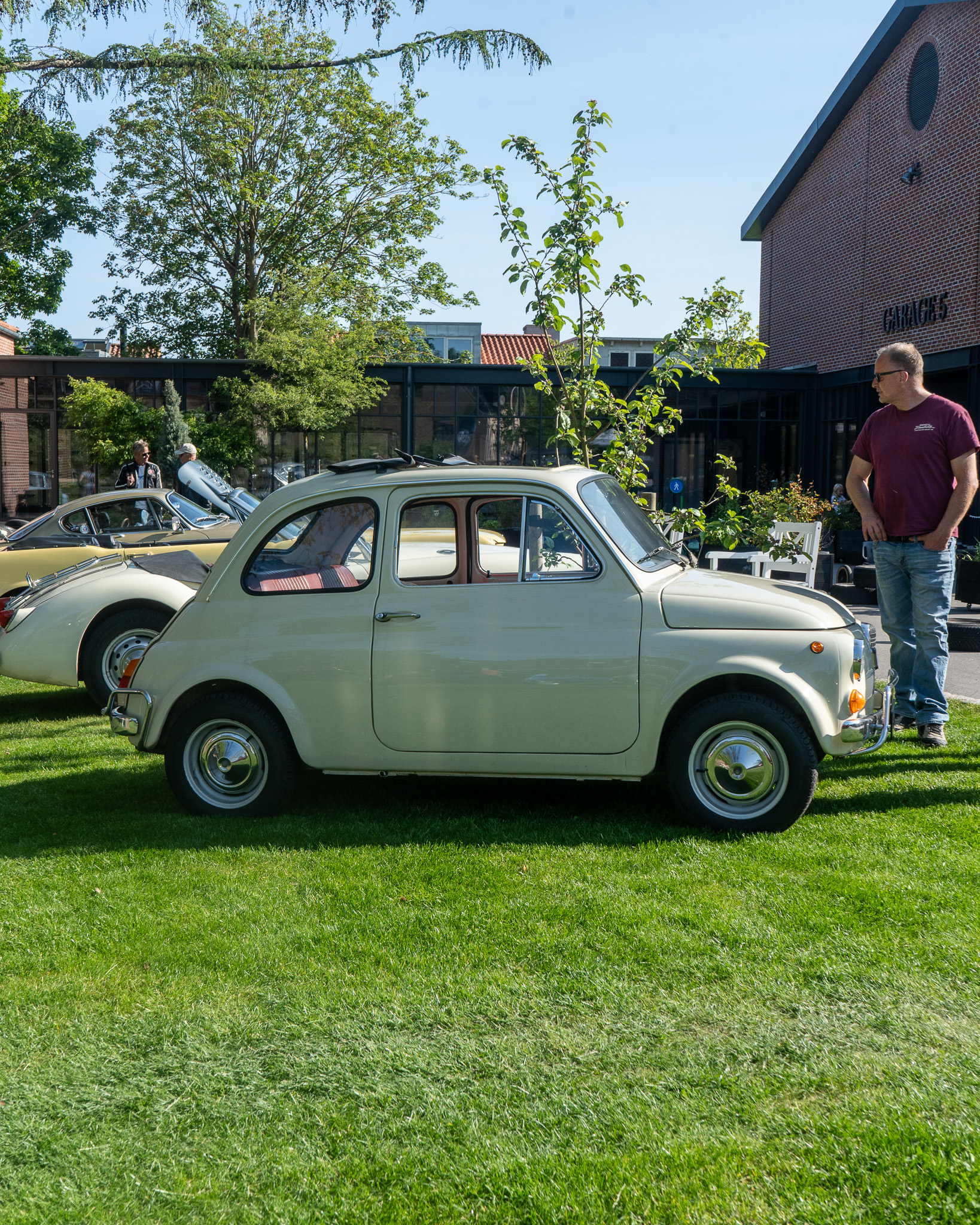 CLASSIC CAR HOUSE