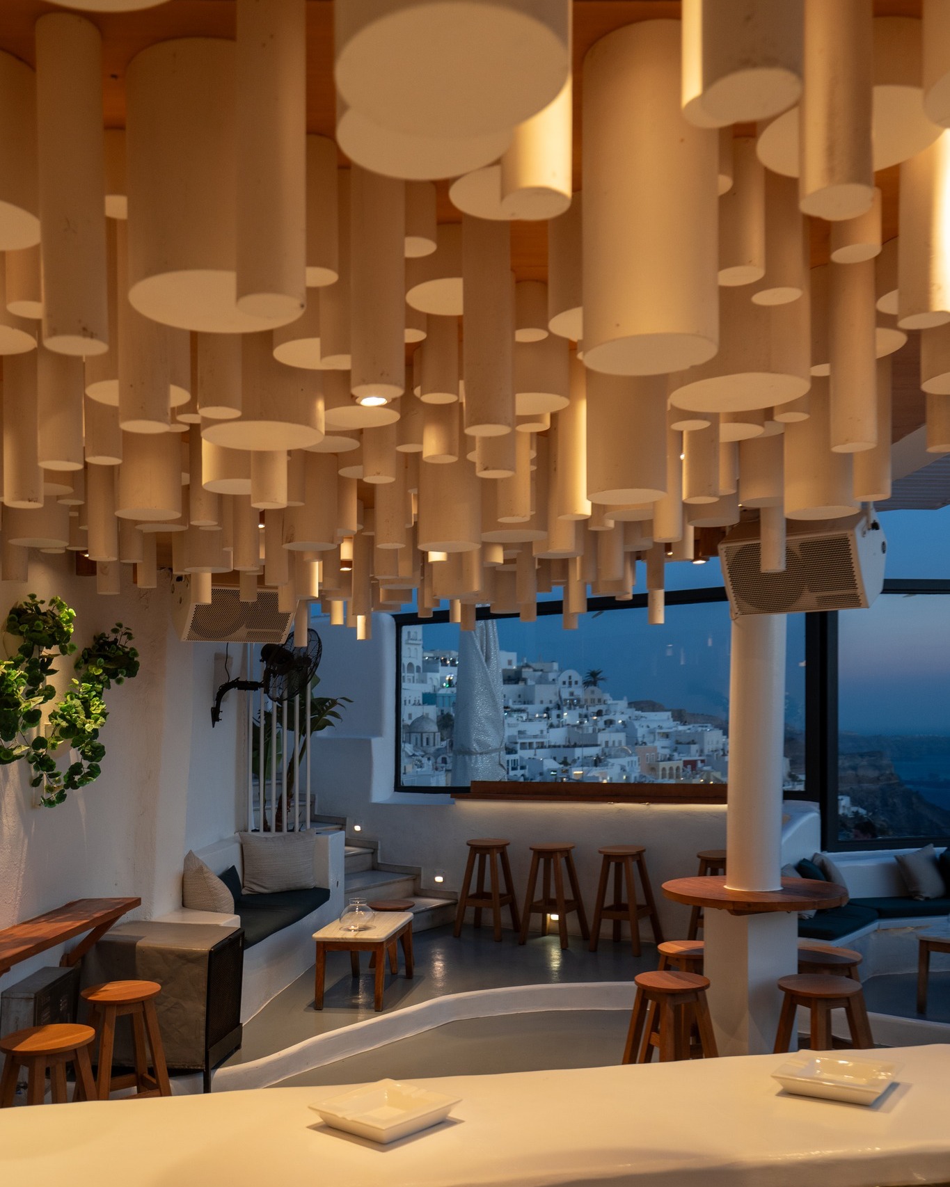 TANGO BAR