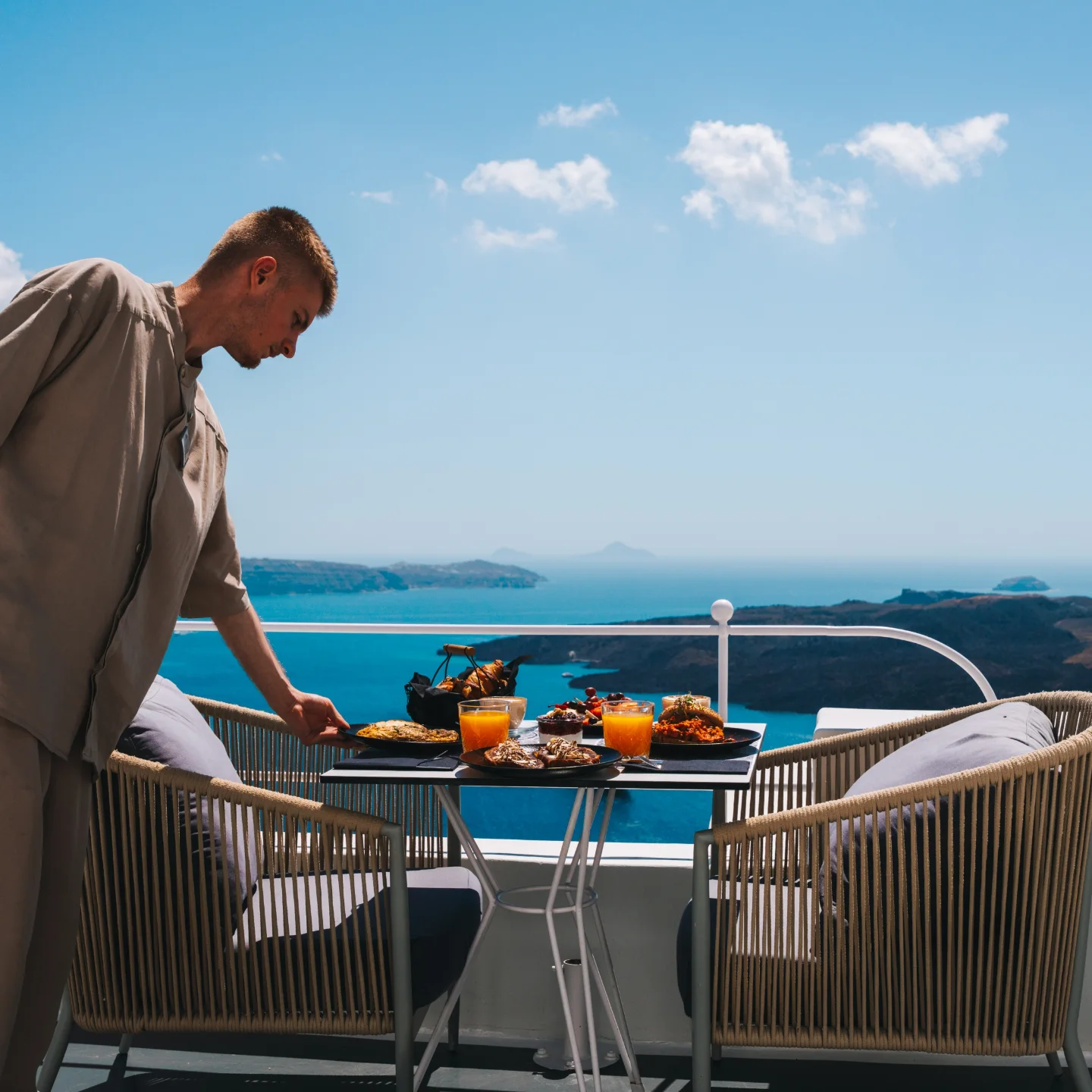 COSMOPOLITAN SUITES