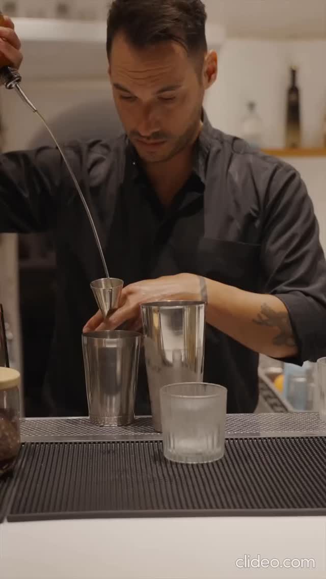 TANGO BAR