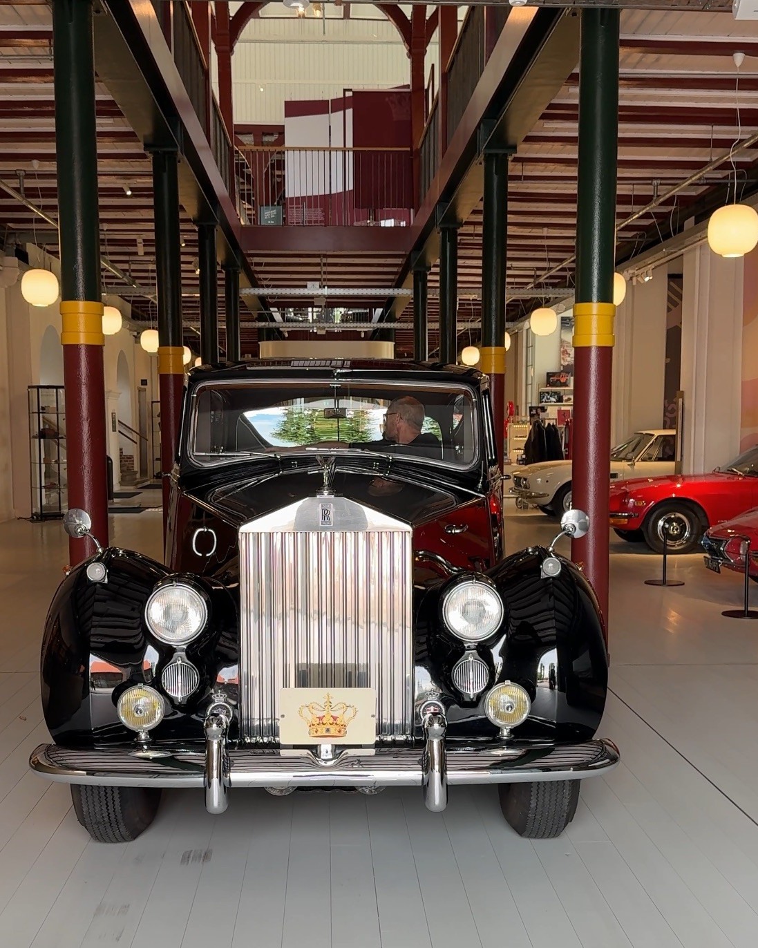CLASSIC CAR HOUSE