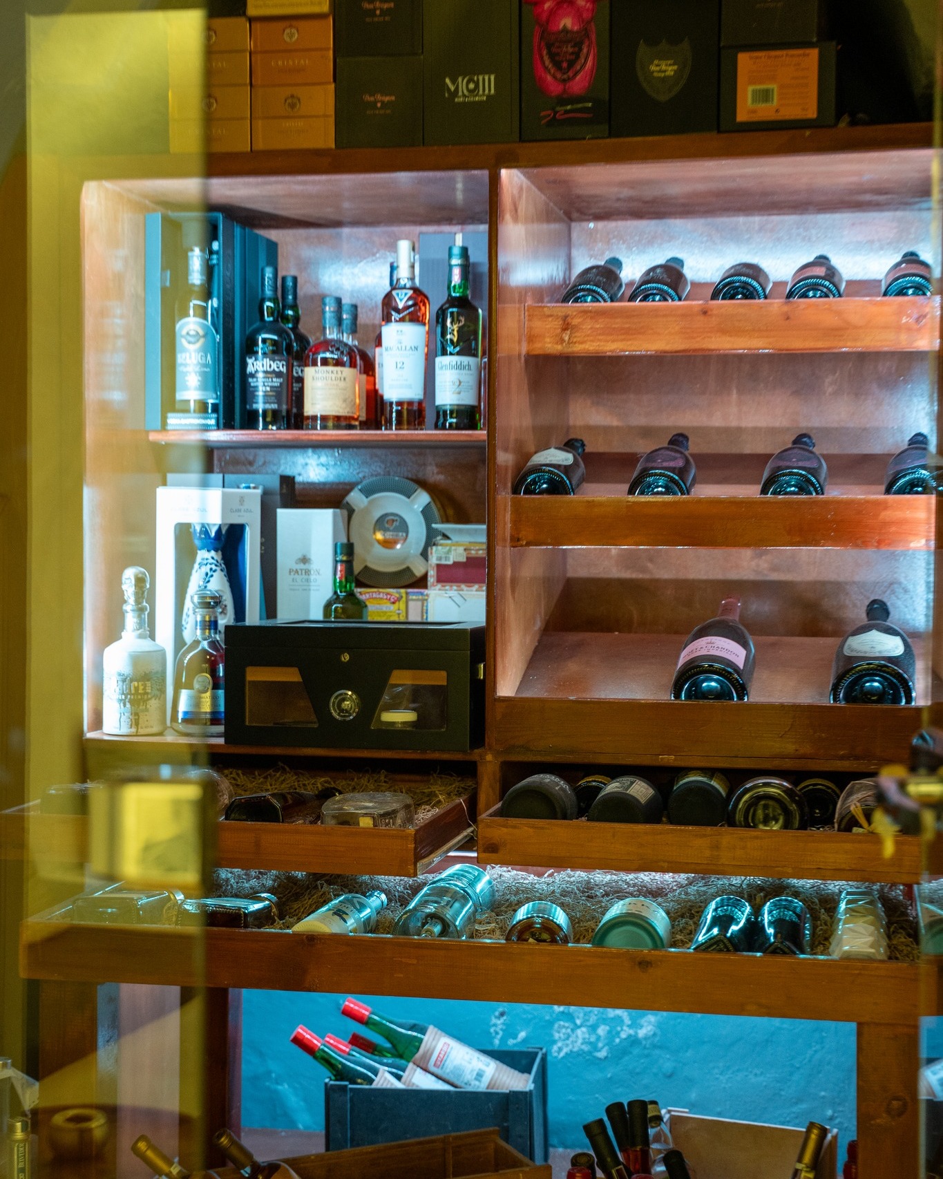 TANGO BAR