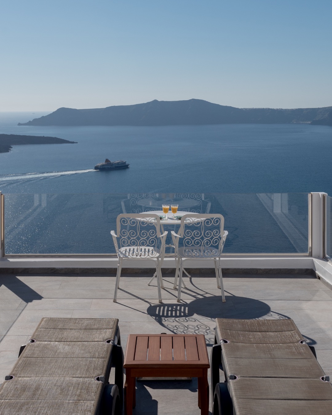 VILLA RENOS