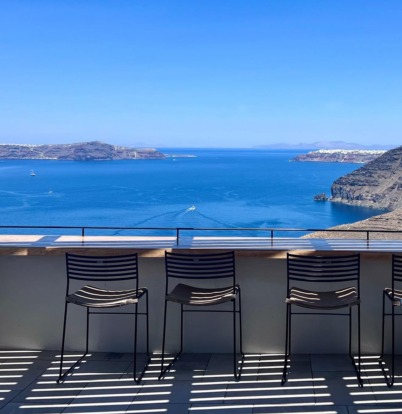 PORTO FIRA SUITES