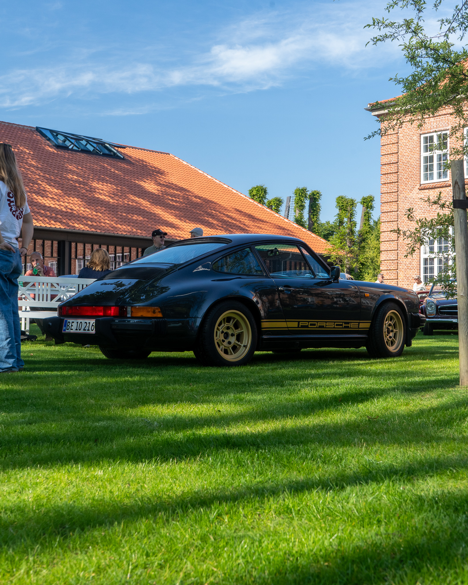 CLASSIC CAR HOUSE