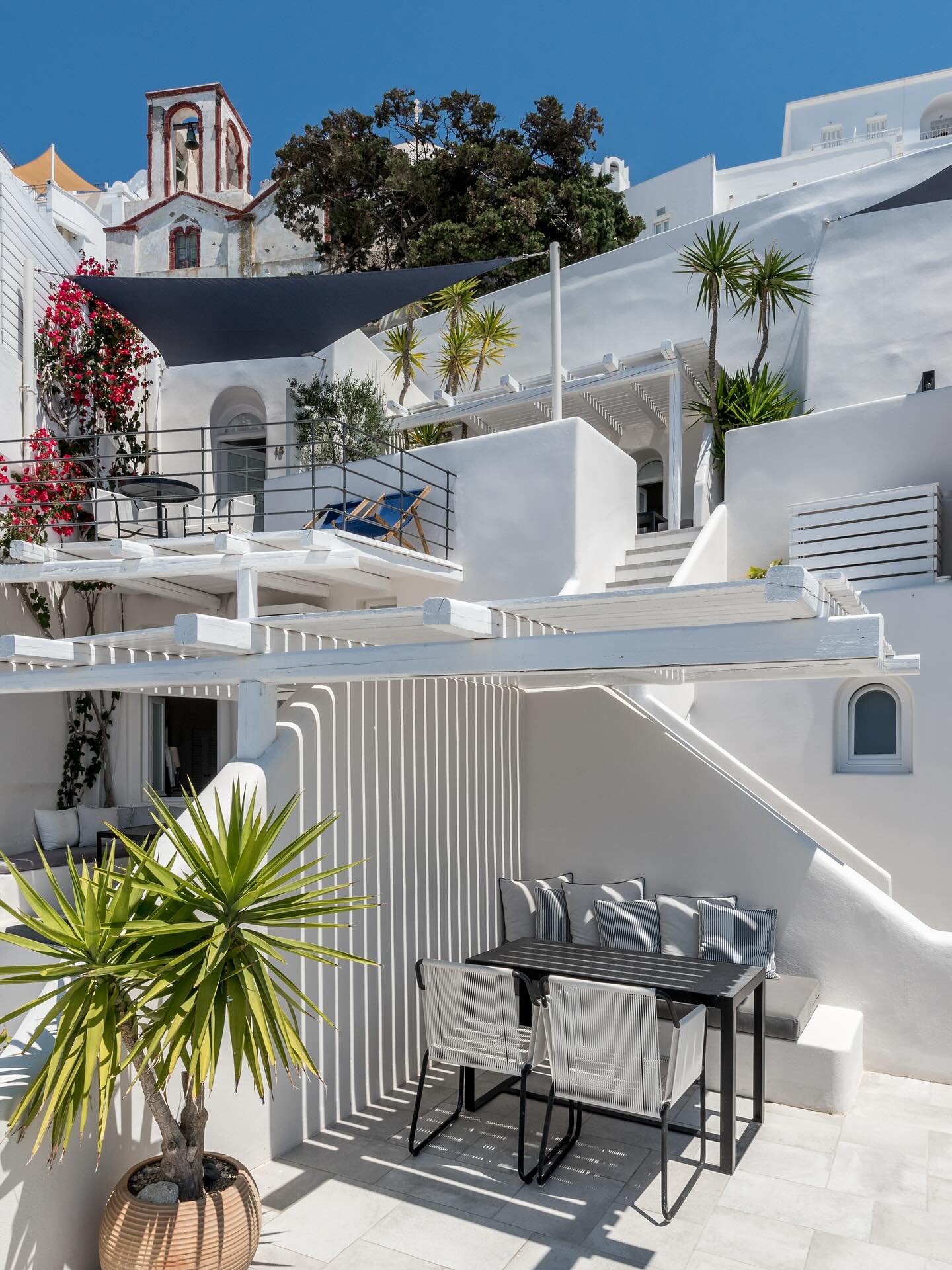 PORTO FIRA SUITES