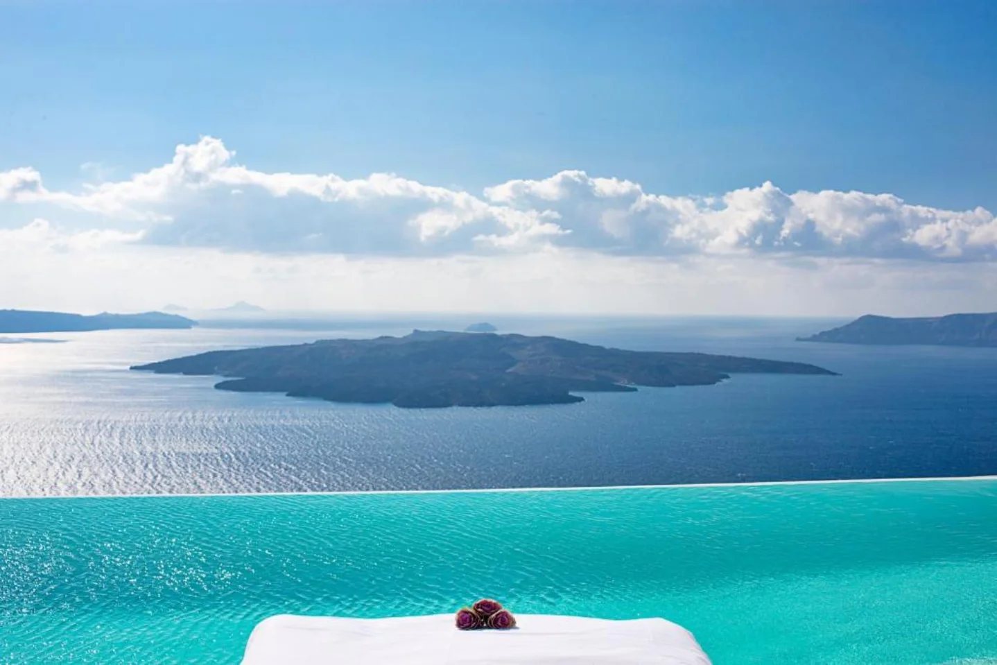 COSMOPOLITAN SUITES