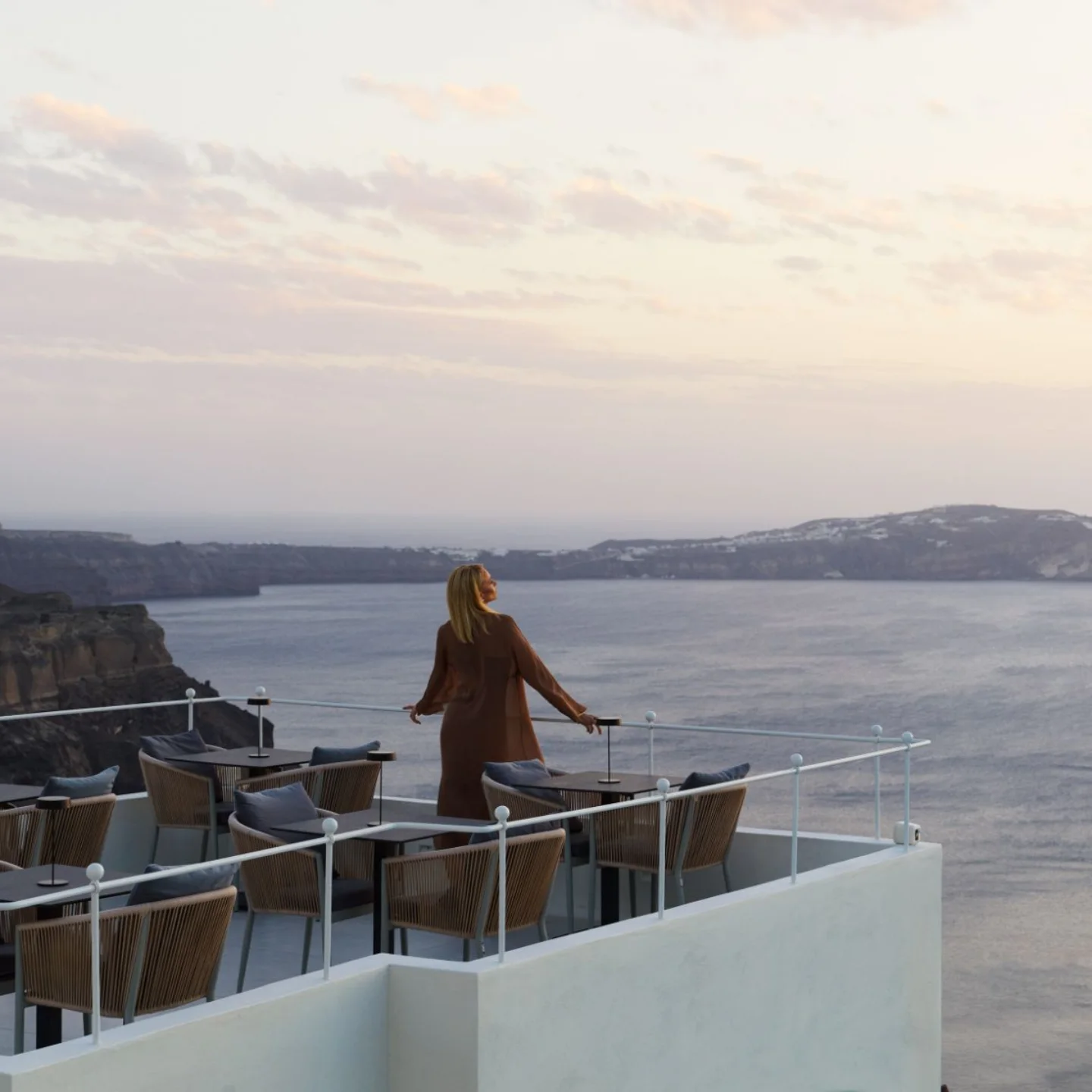COSMOPOLITAN SUITES