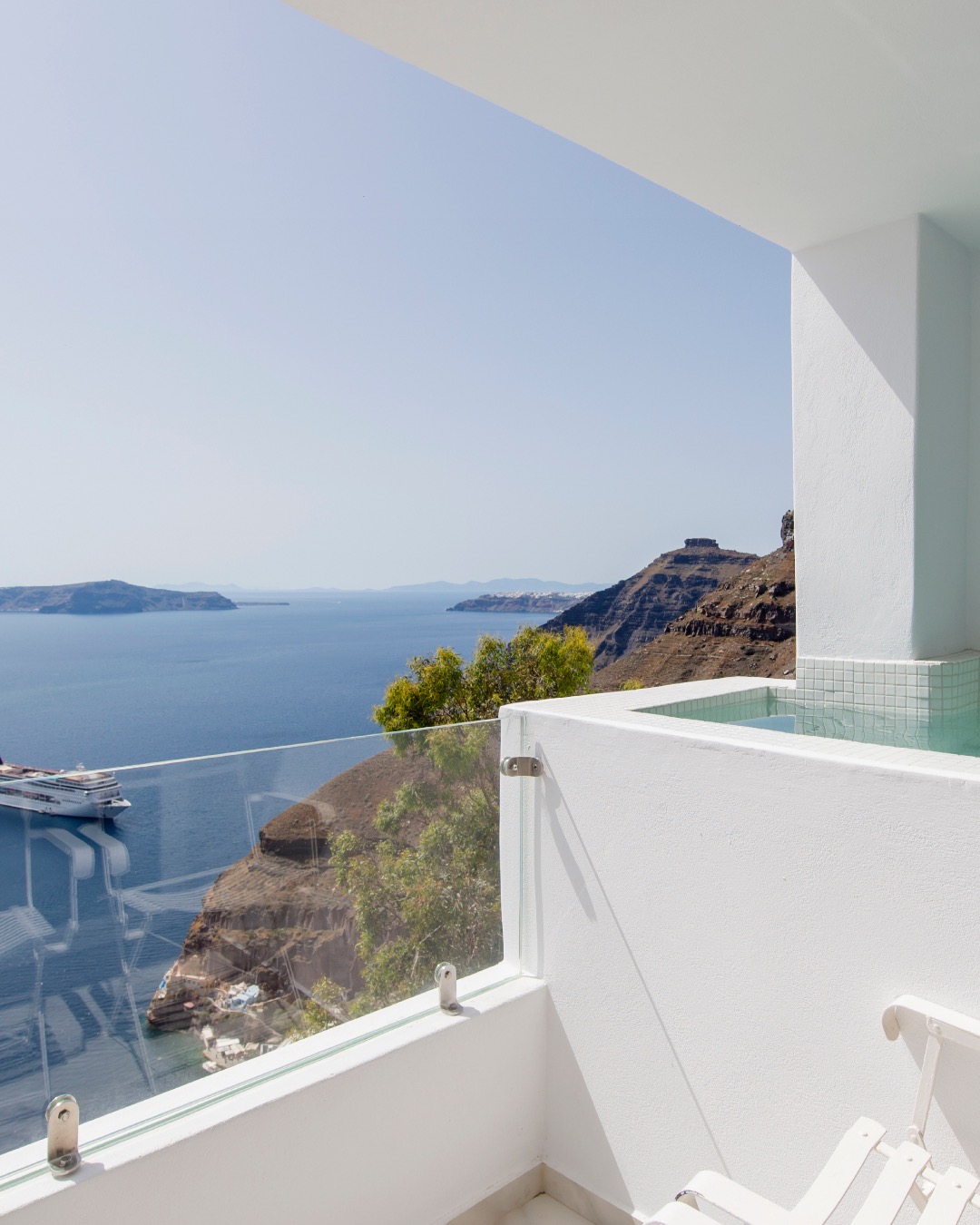 VILLA RENOS
