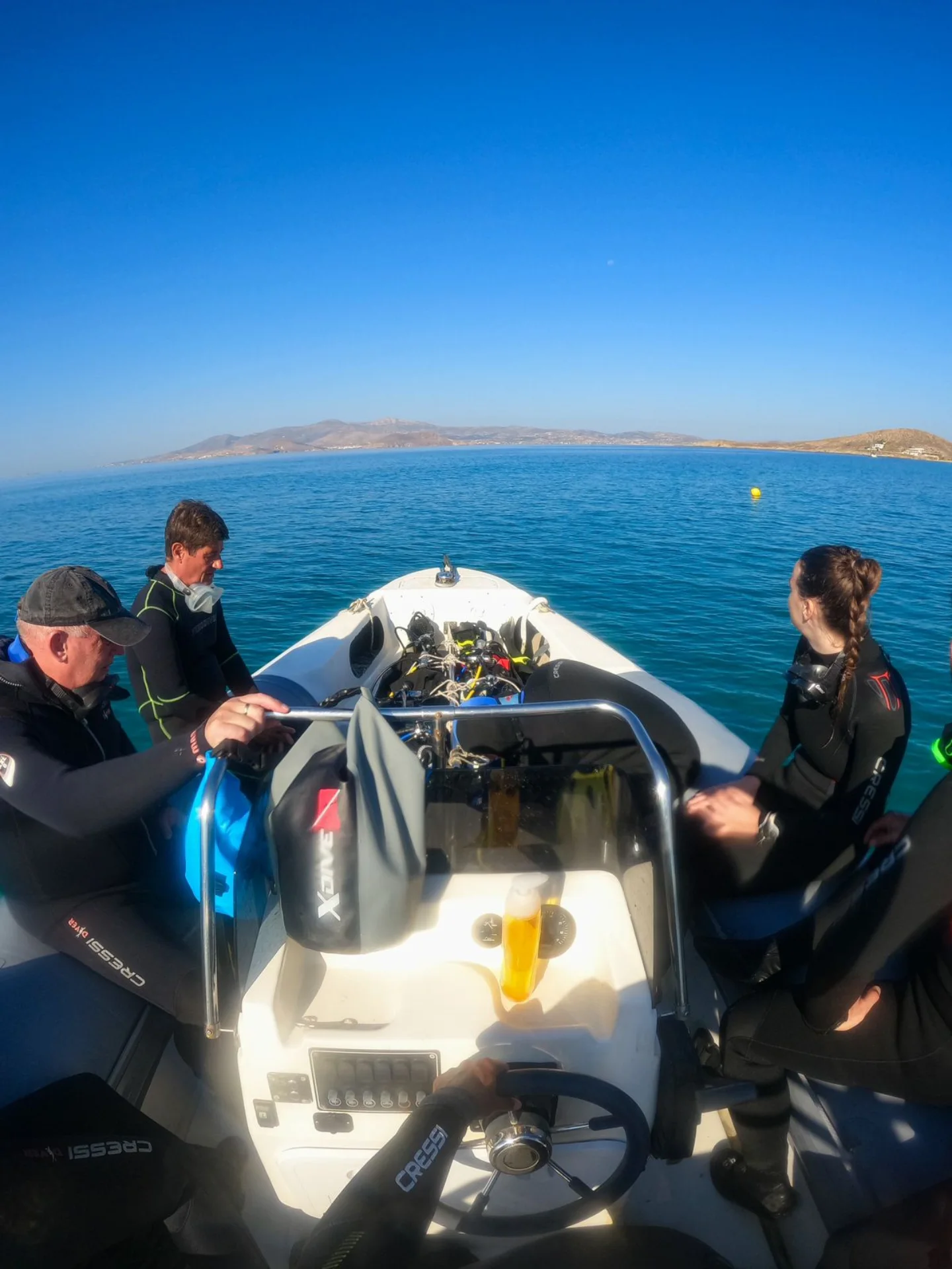 BLUE FIN DIVERS