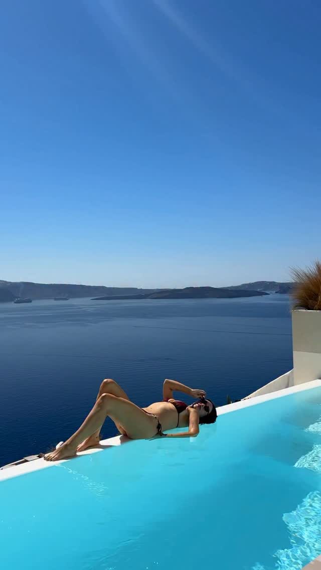 CANAVES OIA SUITES