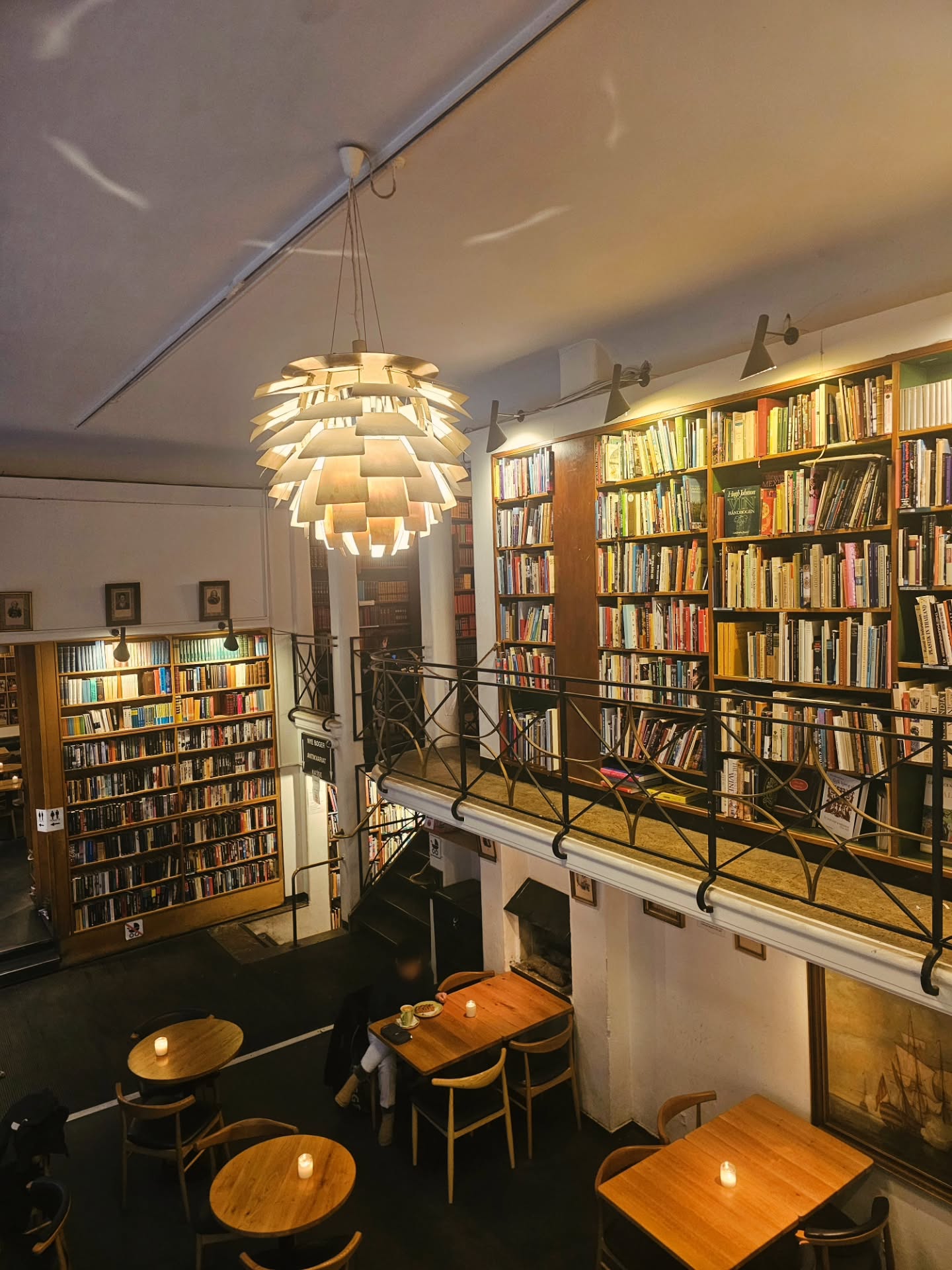 PALUDAN BOOK CAFE