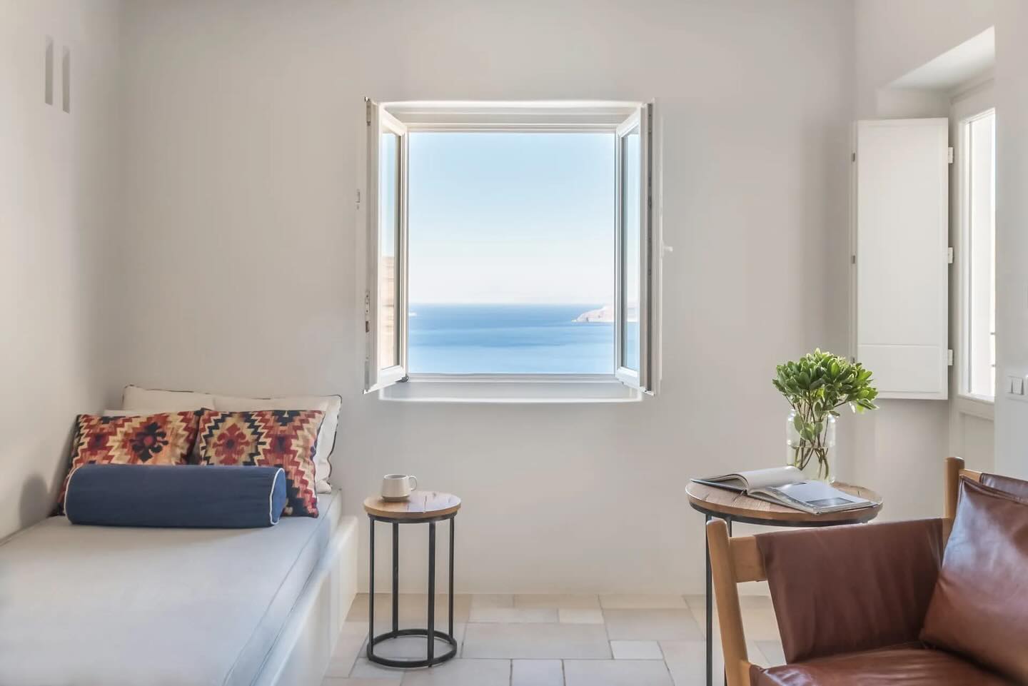 PORTO FIRA SUITES