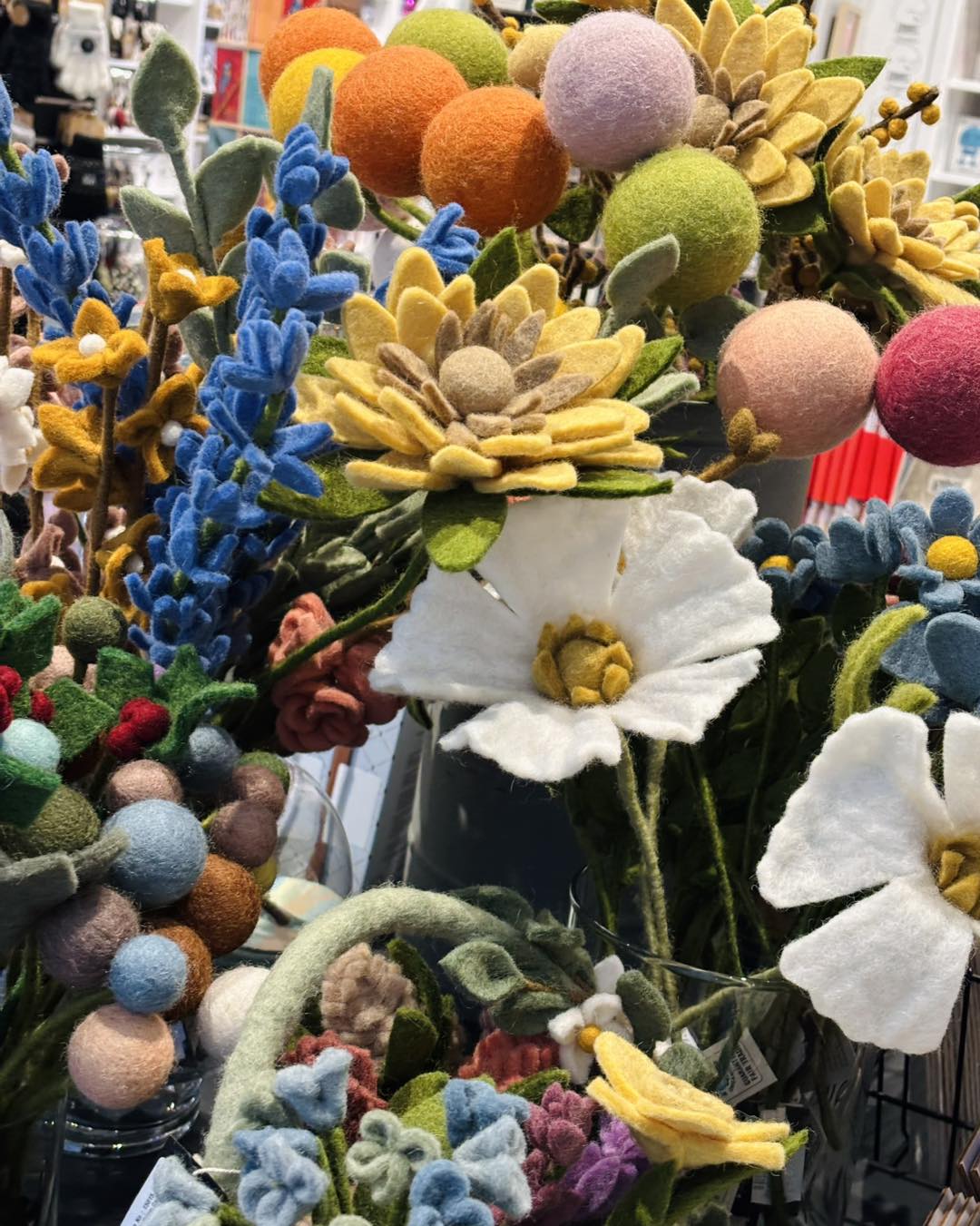WELCOME SOUVENIRS