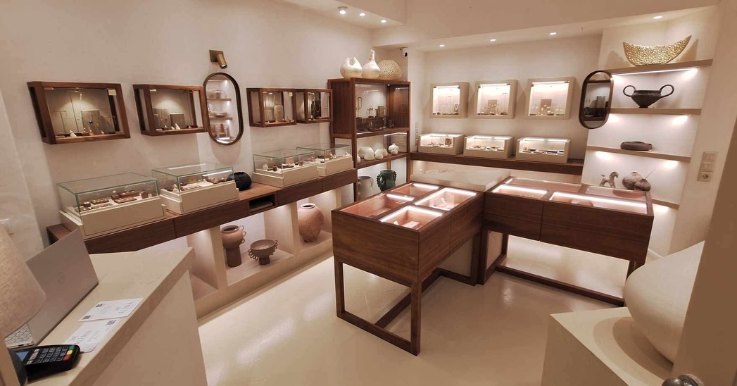 Alenia Art & Jewellery