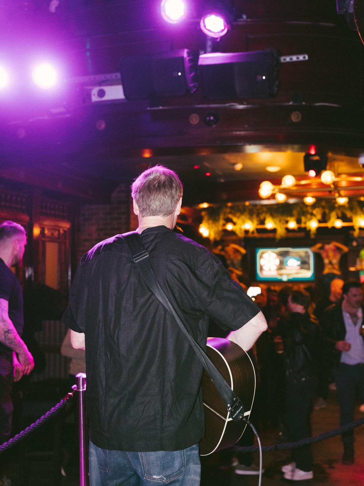 PROUD MARY PUB