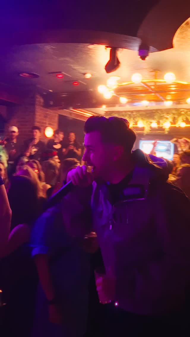 PROUD MARY PUB