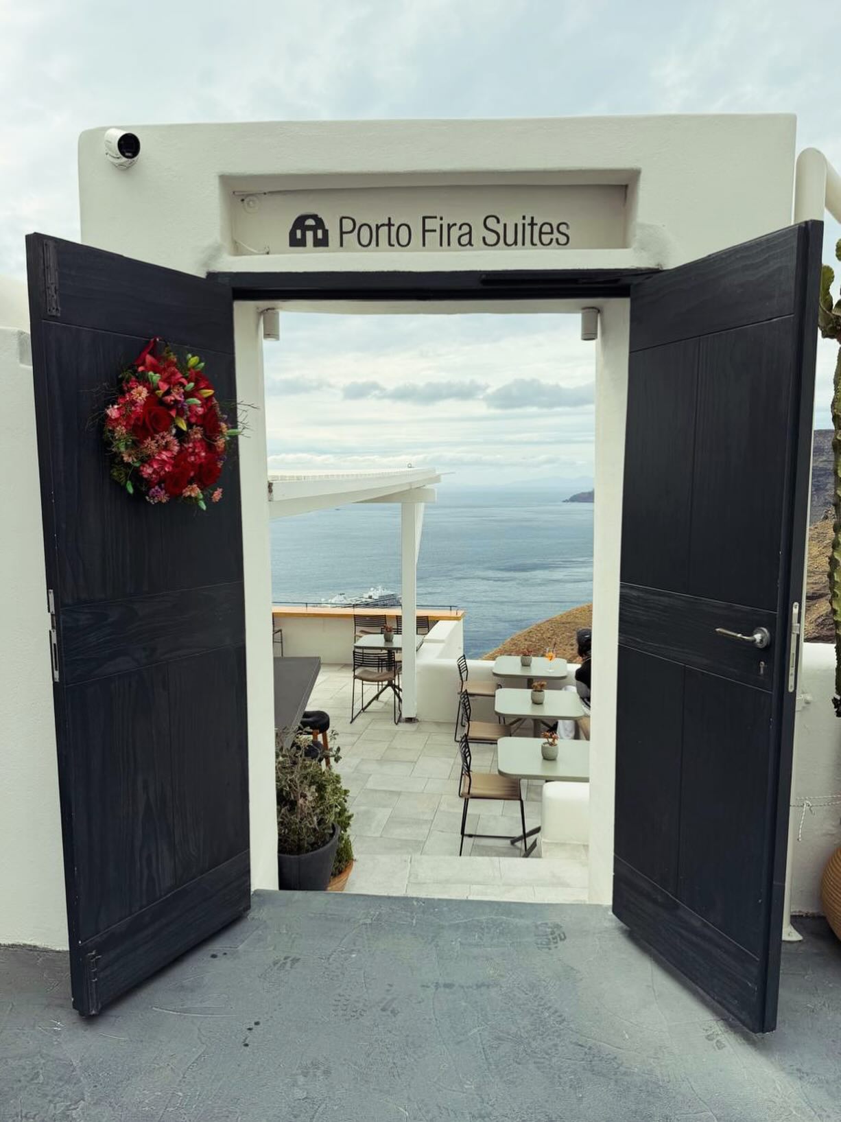 PORTO FIRA SUITES