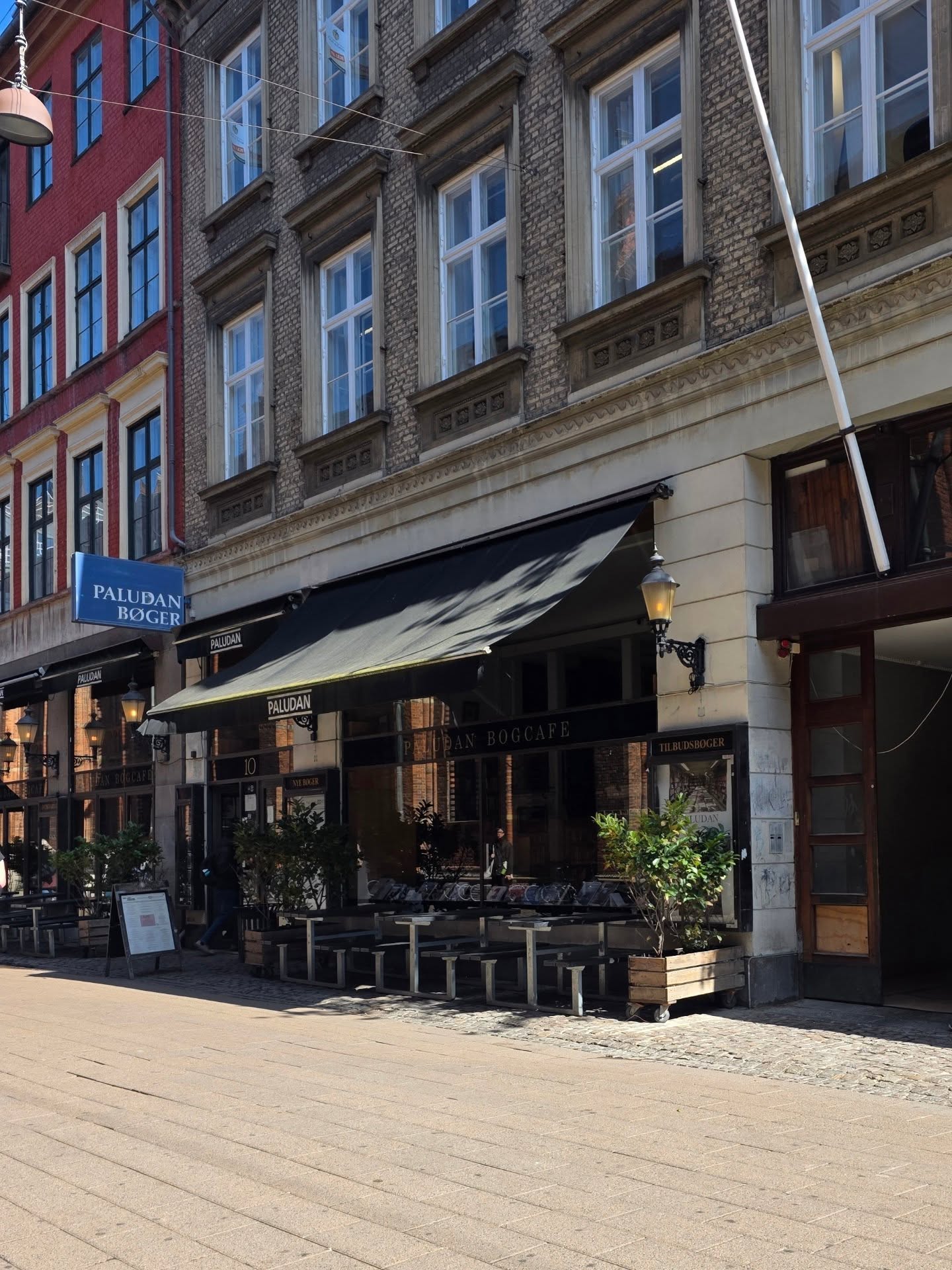 PALUDAN BOOK CAFE