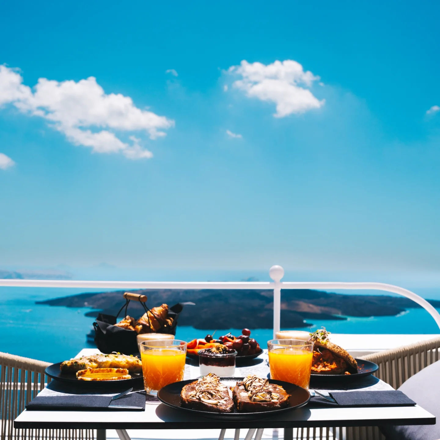 COSMOPOLITAN SUITES