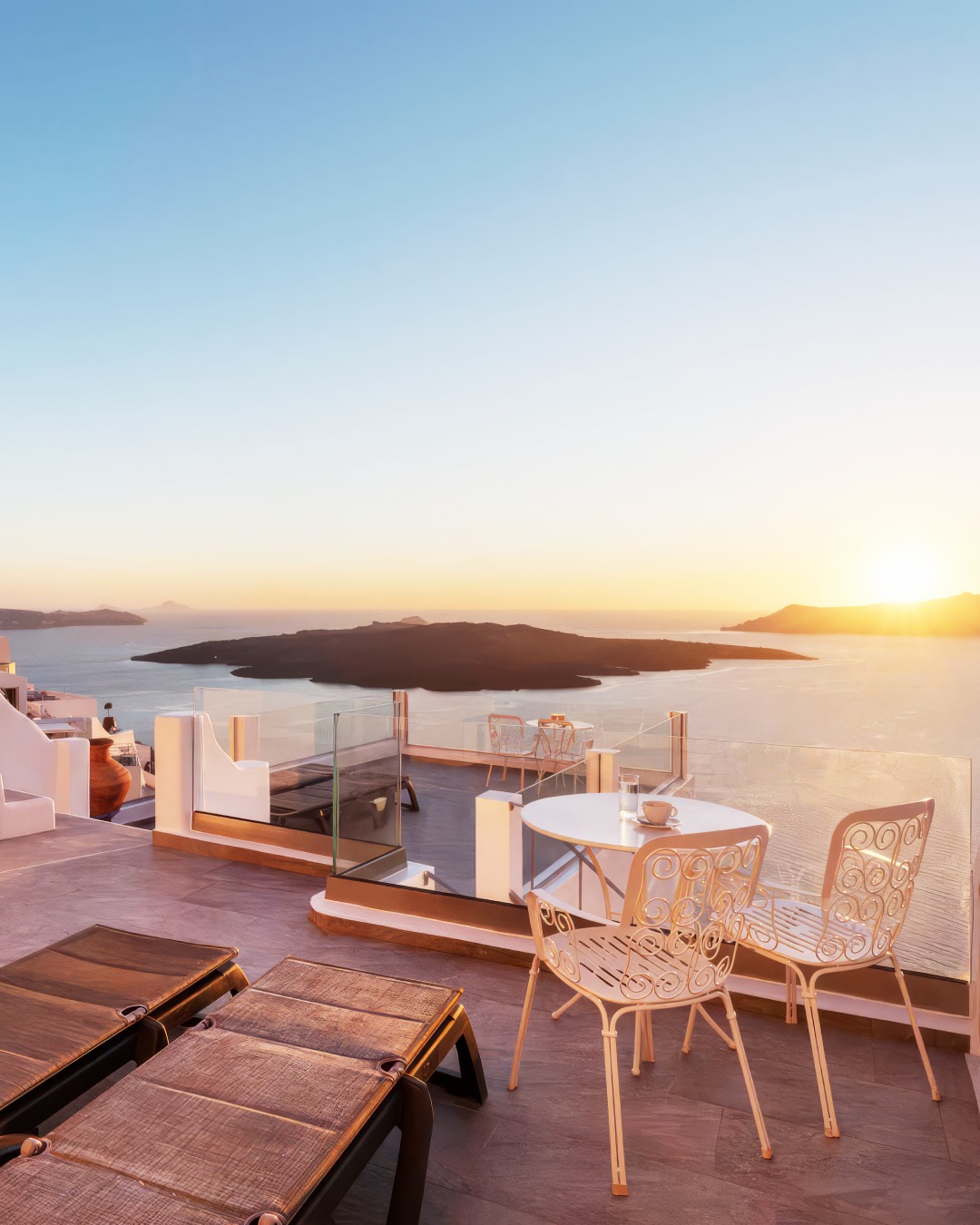 VILLA RENOS