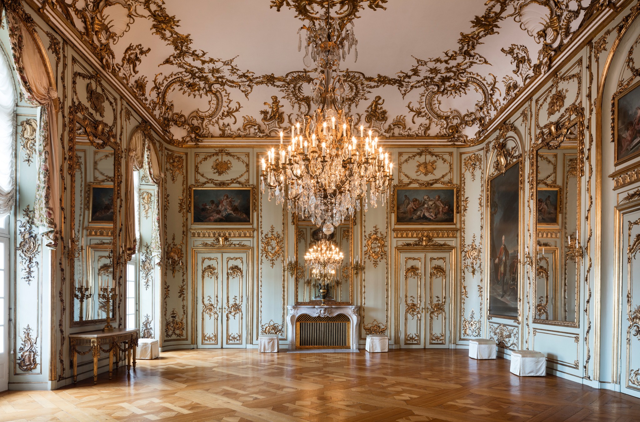 AMALIENBORG MUSEUM