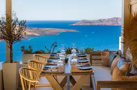 Idol Restaurant Santorini: A Culinary Experience With a View