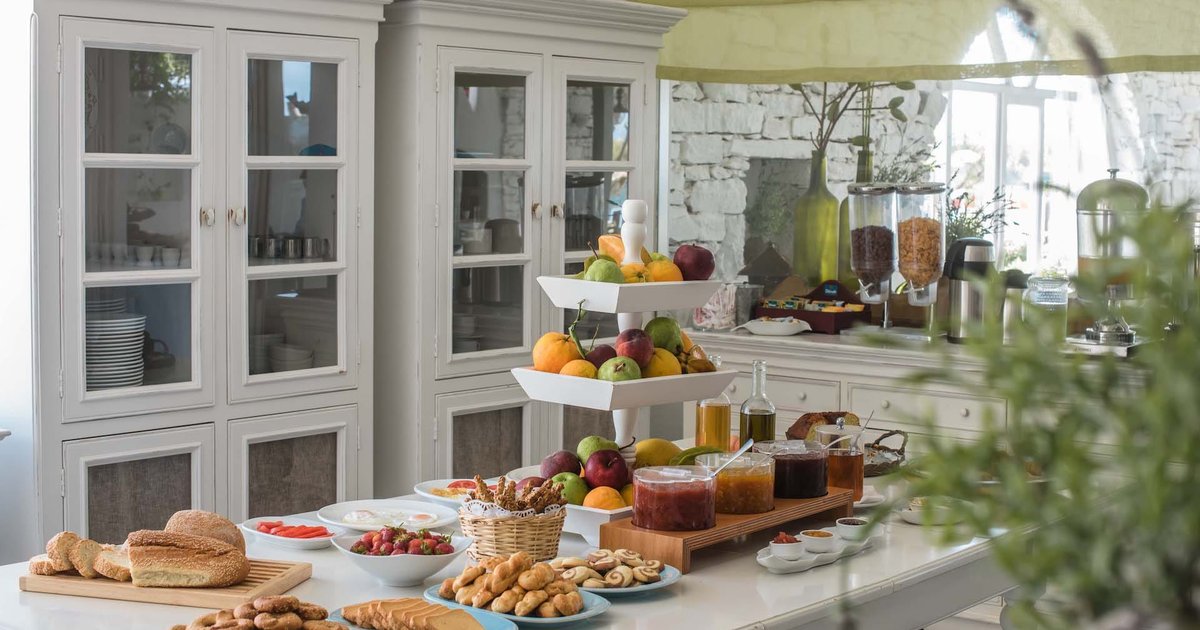 Golden Beach Hotel: Family-Owned Hospitality with Authentic Flavors
