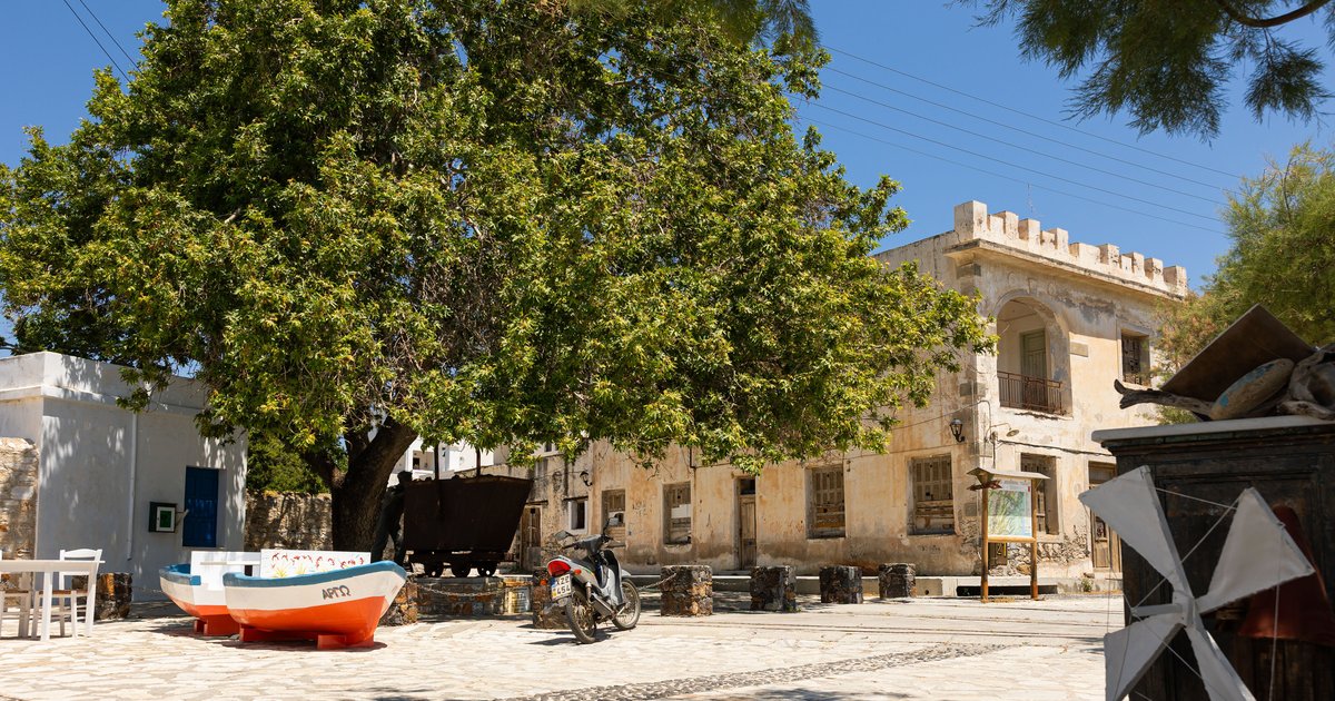 Moutsouna Beach