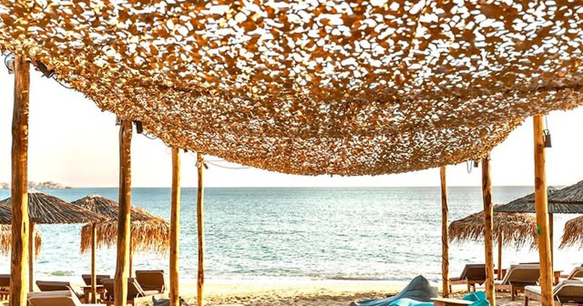Tohu Psaraki: A Hidden Gem on Plaka Beach