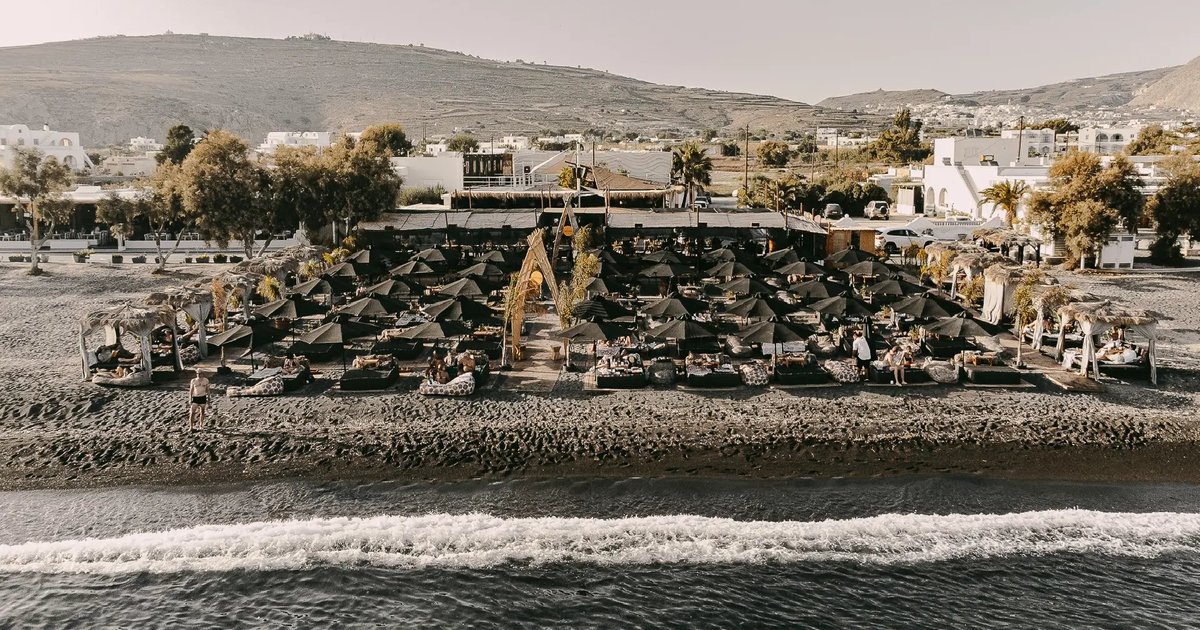 Seaside Restaurant: A Culinary Haven in Santorini