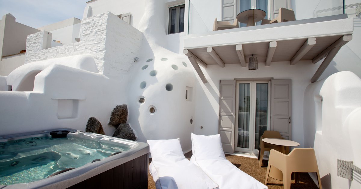 GOLDEN SUN HOTEL