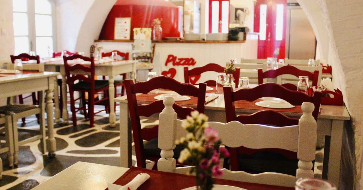 Cuore Rosso: Authentic Italian Dining in the Heart of Parikia, Paros