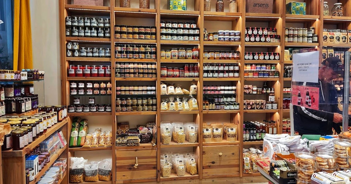 Arseni’s Delicatessen: A Culinary Gem in Paros