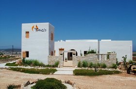 Tao’s Thai Restaurant: A Culinary Haven in Paros
