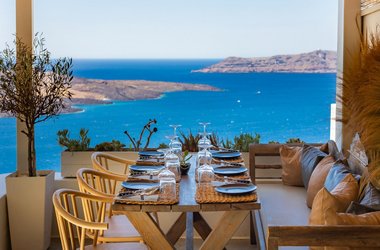 Idol Restaurant Santorini: A Culinary Experience With A View
