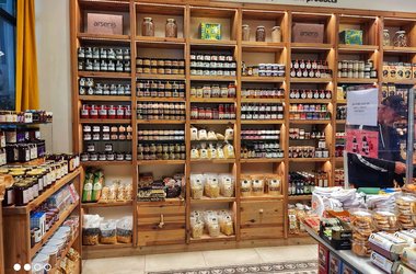 Arseni’S Delicatessen: A Culinary Gem In Paros