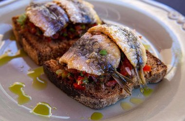 Krinaki Restaurant: A True Santorini Experience