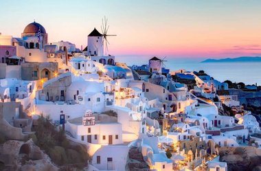 Finding The Pearl In The Aegean: Why This Santorini Agency Changed How I Travel