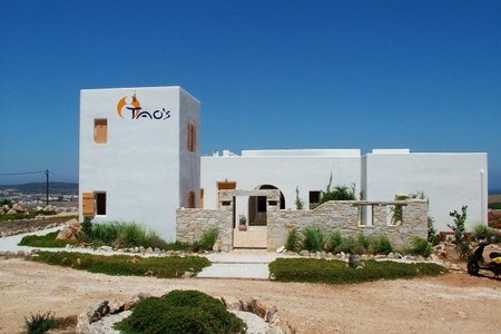 Tao’s Thai Restaurant: A Culinary Haven in Paros