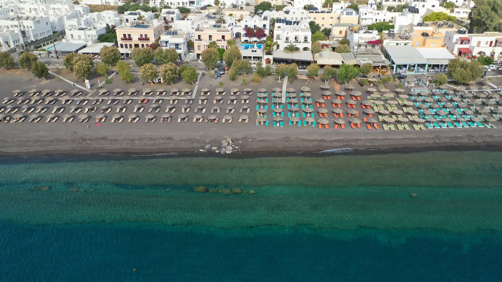Perissa Beach