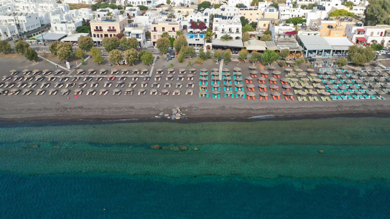 Perissa Beach