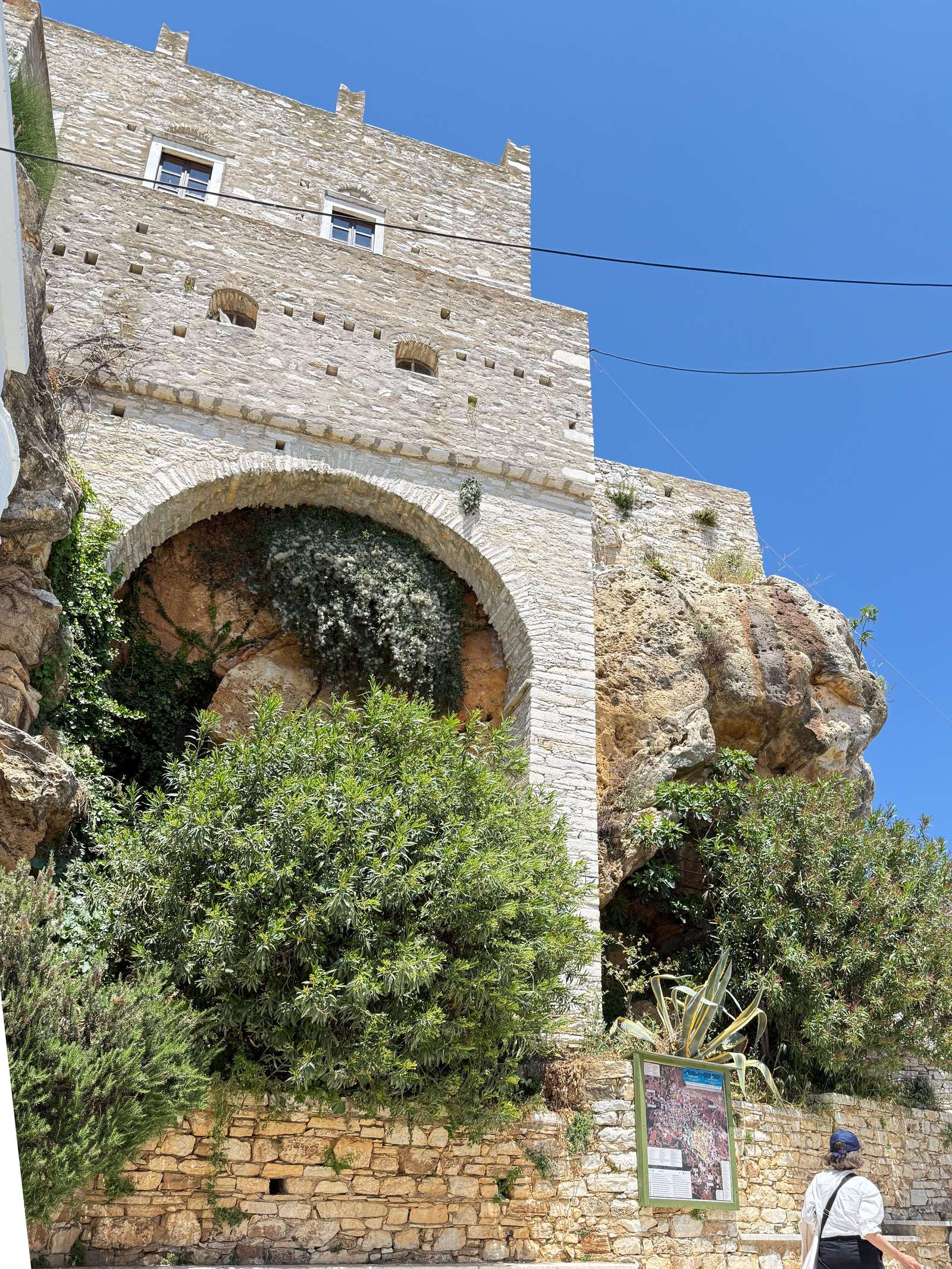 Apeiranthos